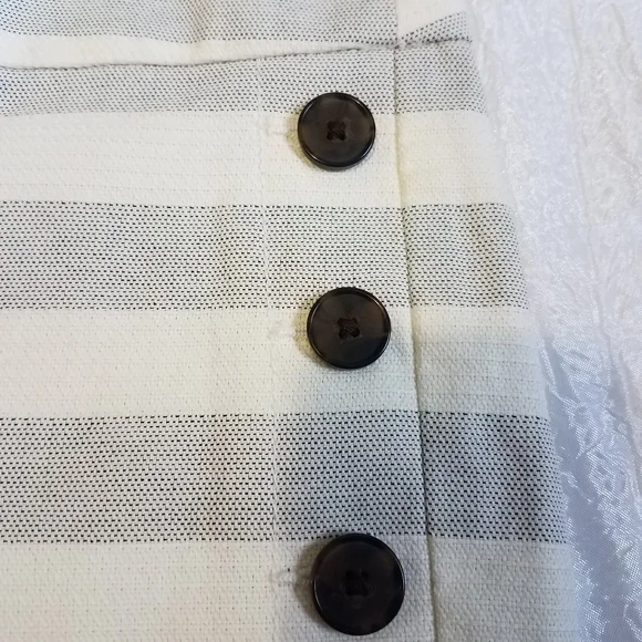 Loft Outlet NWT Shorts SZ8 - Picture 4 of 8